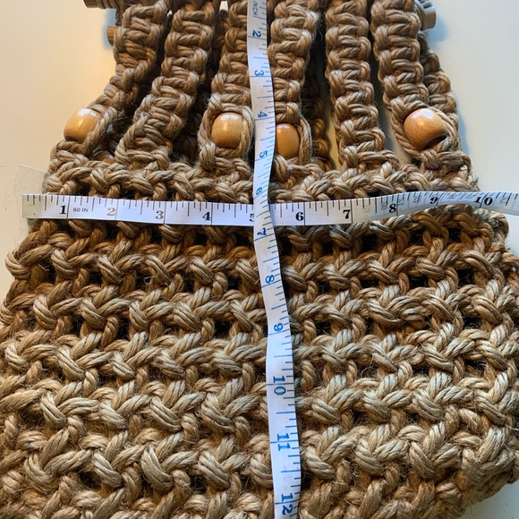 Vintage 1970’s macrame purse with rare oak handle and details - Picture 3 of 6